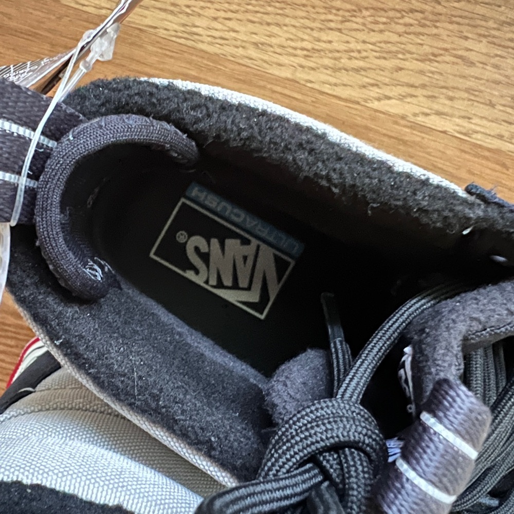 Sk8-Hi Waterproof Insulated Shoe mens 6/womens 7.5/24cm - Picture 9 of 16